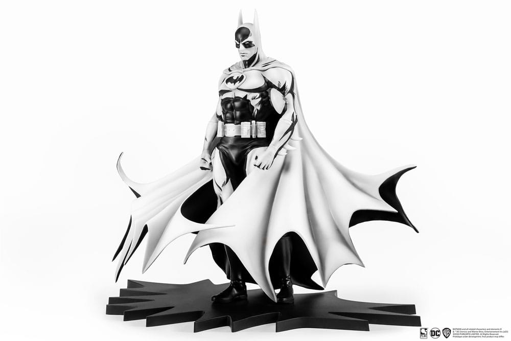 Batman PX PVC Statue 1/8 SDCC 2024 Batman Black & White Version 27 cm - MangaShop.ro