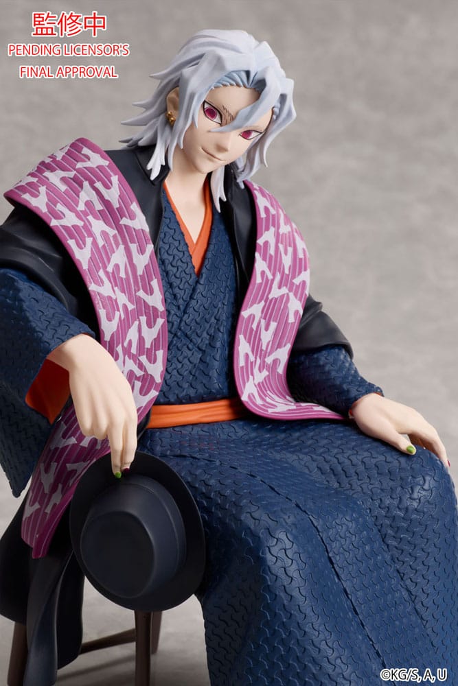 Demon Slayer: Kimetsu no Yaiba Statue Tengen Uzui 17 cm - MangaShop.ro