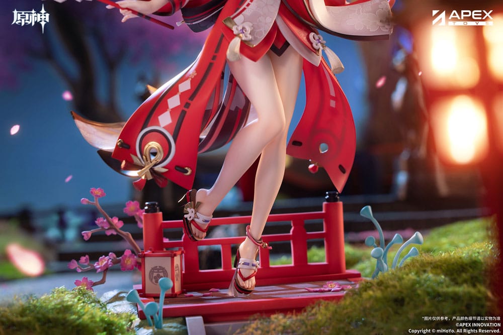 Genshin Impact PVC Statue 1/7 Yae Miko Astute Amusement Ver. 28 cm - MangaShop.ro