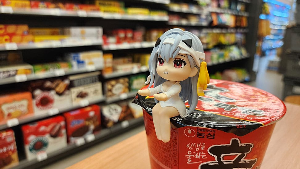 Goddess of Victory: Nikke Cup Noodle Holder PVC Statue Modernia 8 cm - MangaShop.ro