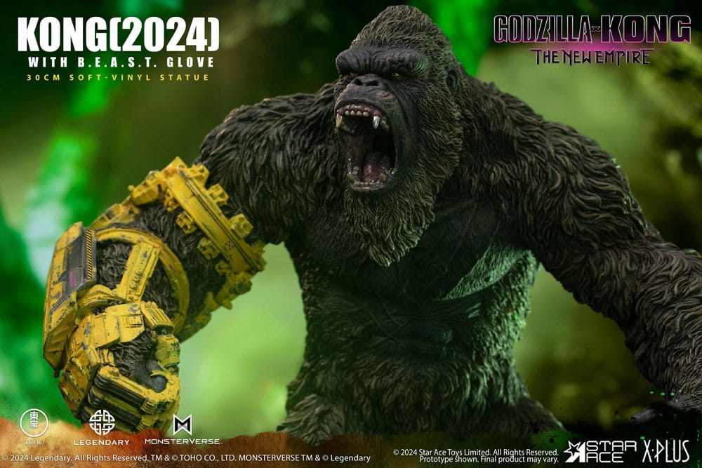 Godzilla vs. Kong: The New Empire Soft Vinyl Statue Kong with B.E.A.S.T. Glove 30 cm - MangaShop.ro