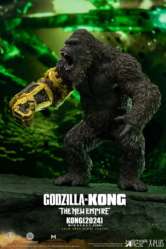 Godzilla vs. Kong: The New Empire Soft Vinyl Statue Kong with B.E.A.S.T. Glove 30 cm - MangaShop.ro