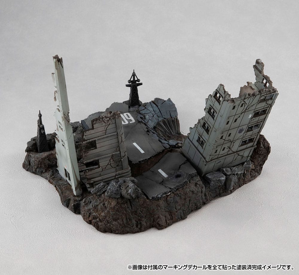 Mobile Suit Gundam Realistic Model Series Diorama G Structure GS02M The abandoned buildings in New Yark City Material Color Edition - MangaShop.ro