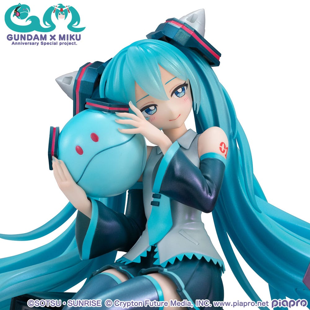 Mobile Suit Gundam x Hatsune Miku Lucrea PVC Statue Hatsune Miku x OO Gundam 45th Anniversary 17 cm - MangaShop.ro