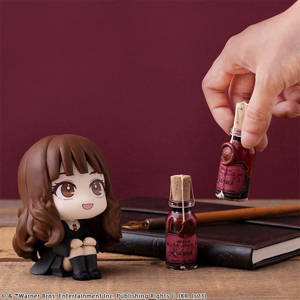 Harry Potter Look Up PVC Statue Hermione 11 cm - MangaShop.ro
