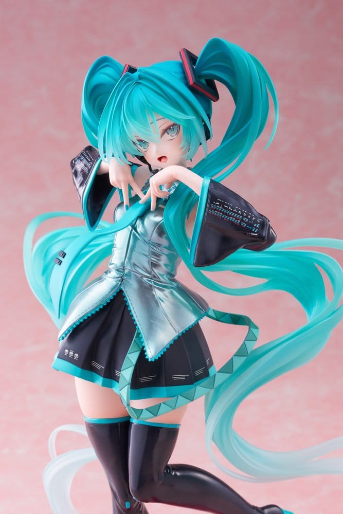 Hatsune Miku T-Most PVC Figure 30 cm - MangaShop.ro