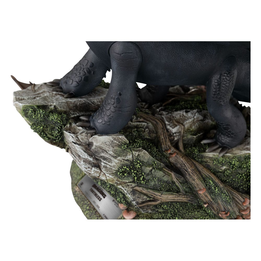 Dragons Master Craft Statue Standing Toothless 31 cm - MangaShop.ro