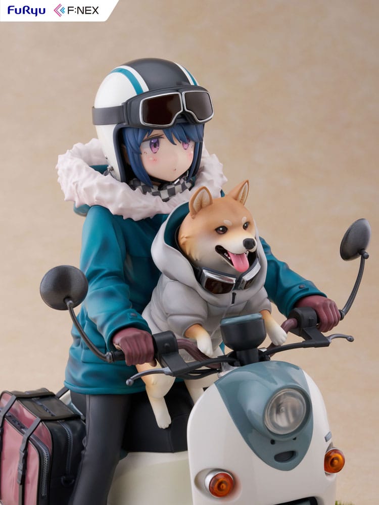 Laid Back Camp F:NEX PVC Statue 1/7 Rin Shima 20 cm - MangaShop.ro