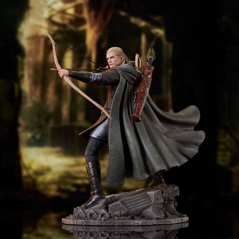 Lord of the Rings Deluxe Gallery PVC Statue Legolas 25 cm - MangaShop.ro