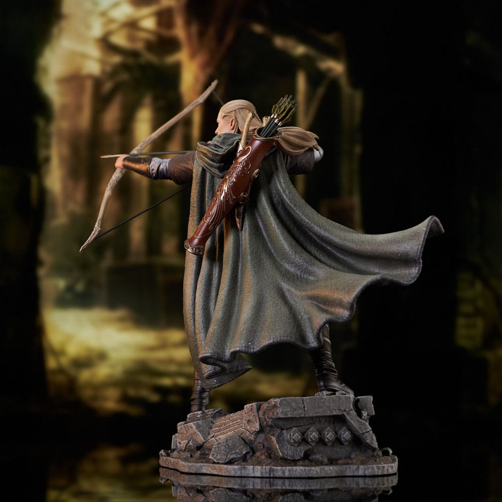 Lord of the Rings Deluxe Gallery PVC Statue Legolas 25 cm - MangaShop.ro