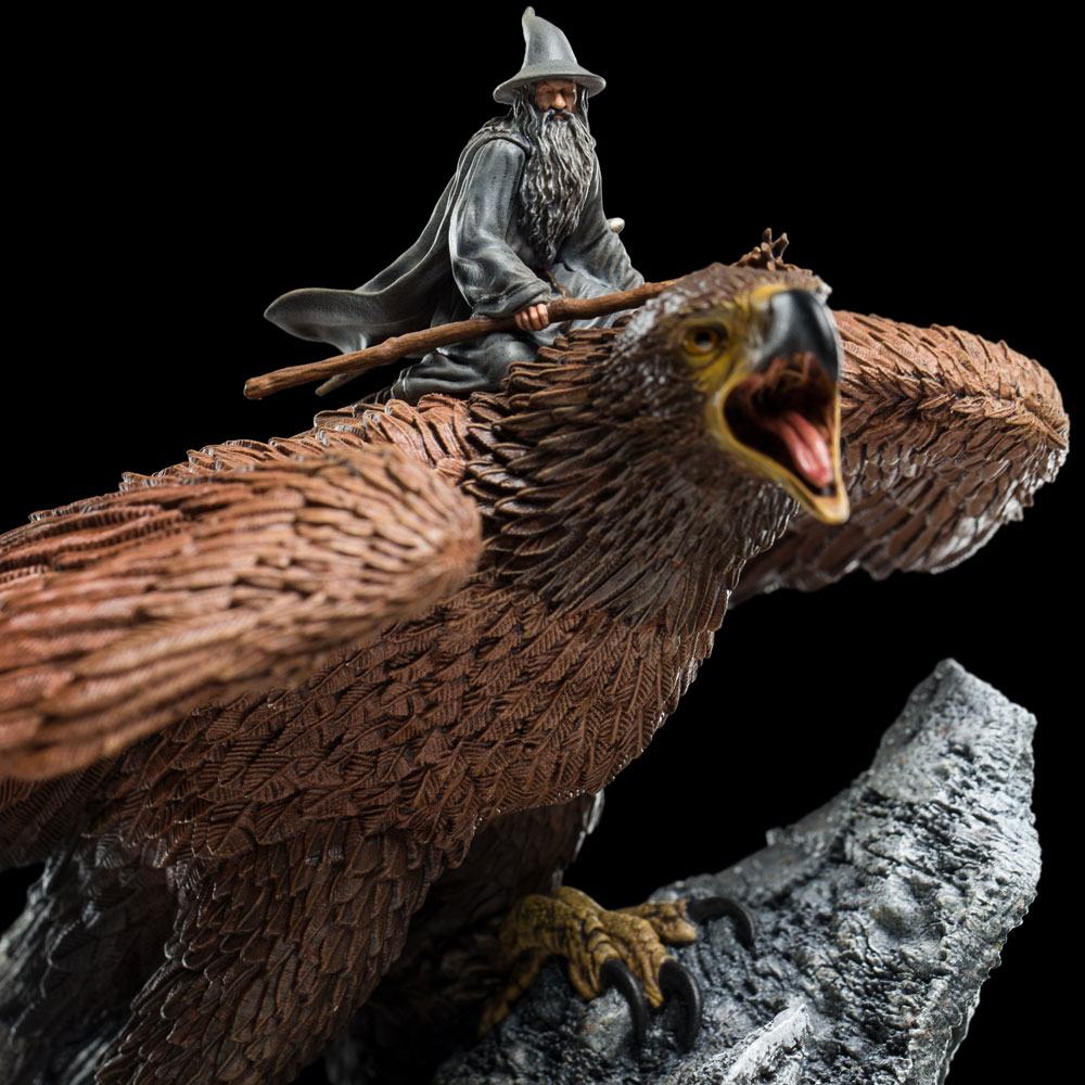 Lord of the Rings Statue Gandalf on Gwaihir 15 cm - MangaShop.ro