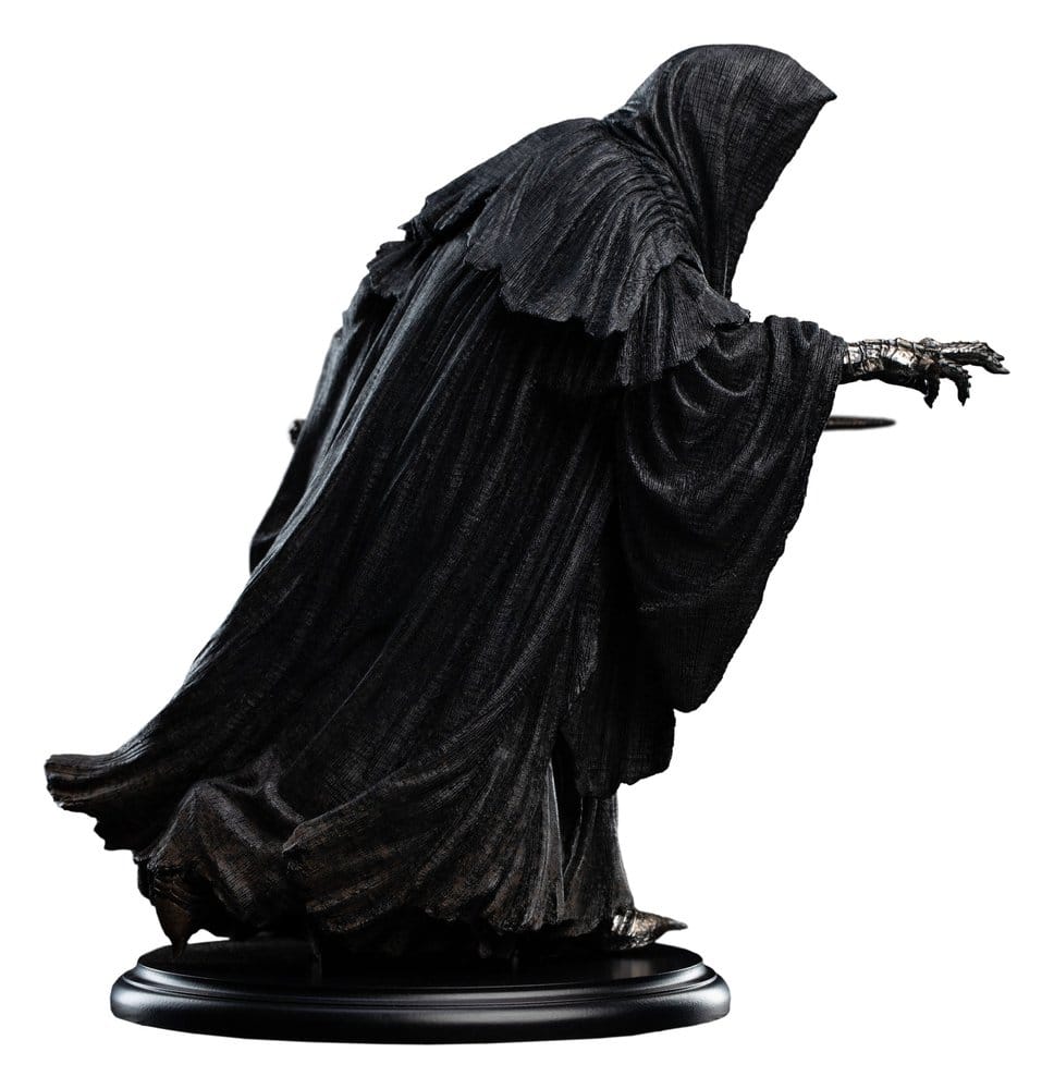 The Lord of the Rings Trilogy Mini Statue Ringwraith at the Prancing Pony 18 cm - MangaShop.ro