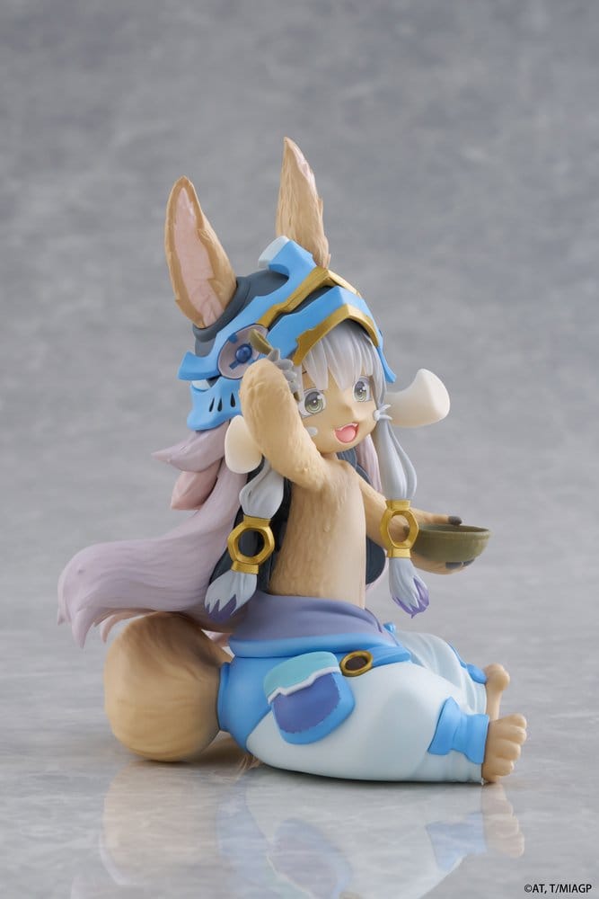 Made in Abyss Desktop Cute PVC Figure Nanachi (Mealtime ver.) 13 cm - MangaShop.ro