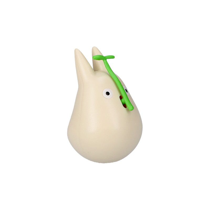My Neighbor Totoro Round Bottomed Figurine Small Totoro with leaf 5 cm - MangaShop.ro