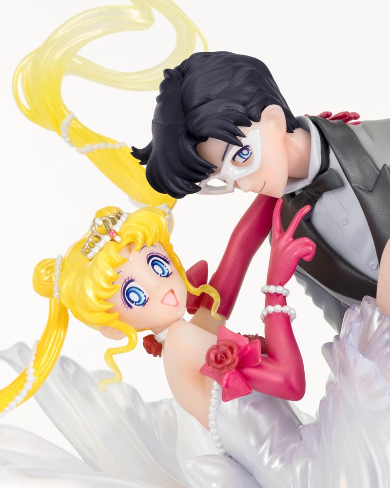Sailor Moon FiguartsZERO Chouette PVC Statue Usagi & Tuxedo Mask Moonlight Glow Edition 24 cm - MangaShop.ro