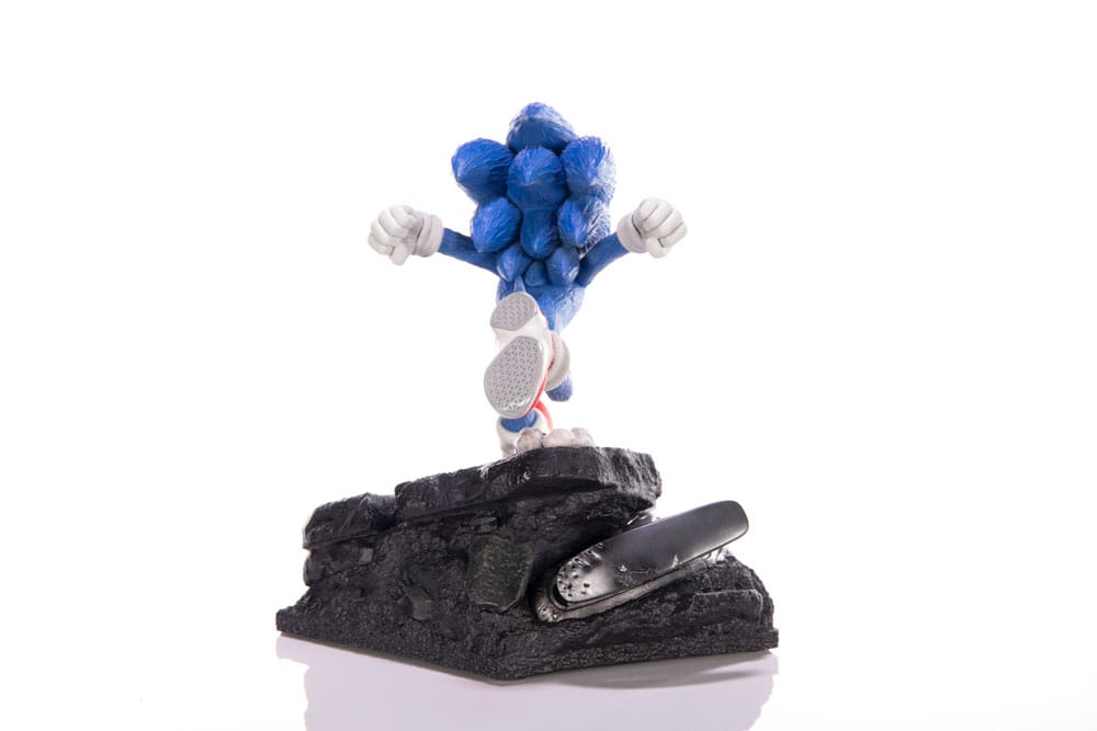 Sonic the Hedgehog 2 Statue Sonic Standoff 26 cm - MangaShop.ro