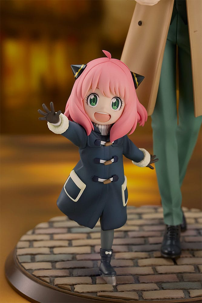 Spy x Family PVC Statue 1/7 Anya & Loid 28 cm - MangaShop.ro