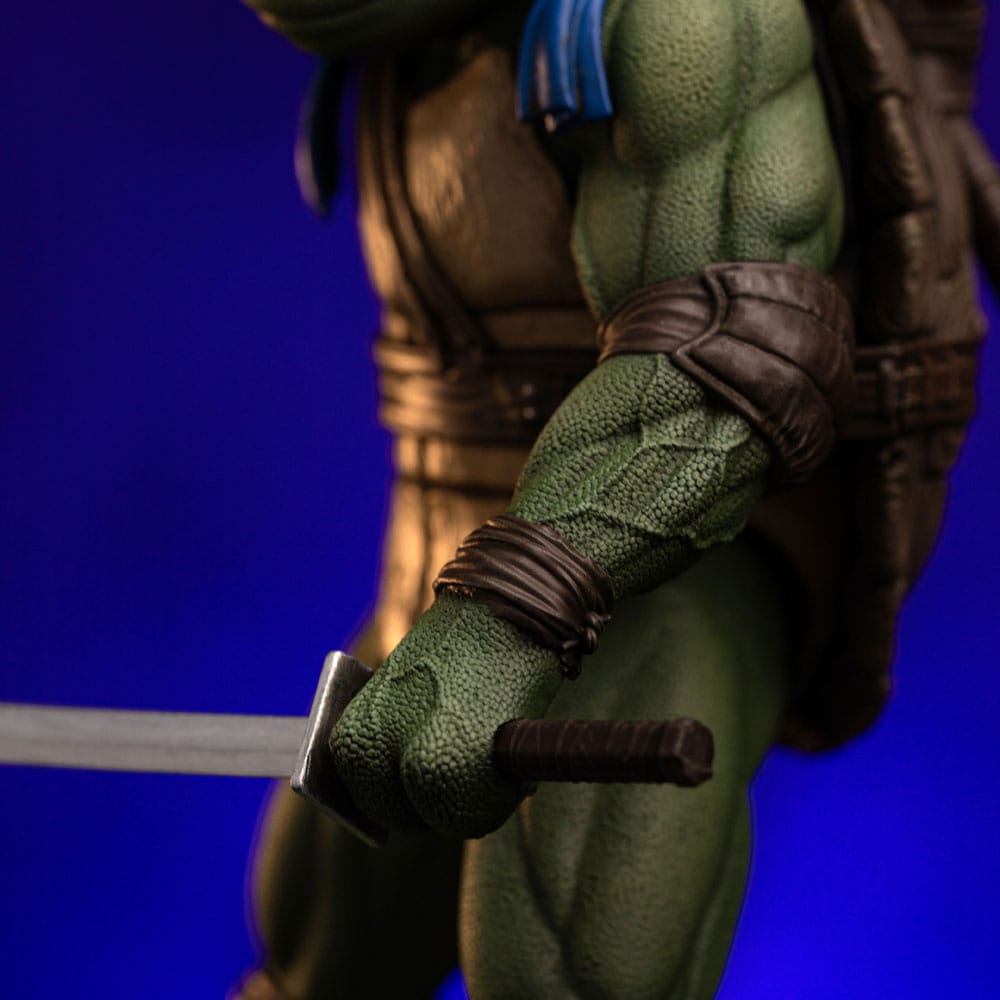 Teenage Mutant Ninja Turtles Art Scale Statue 1/10 Leonardo 21 cm - MangaShop.ro