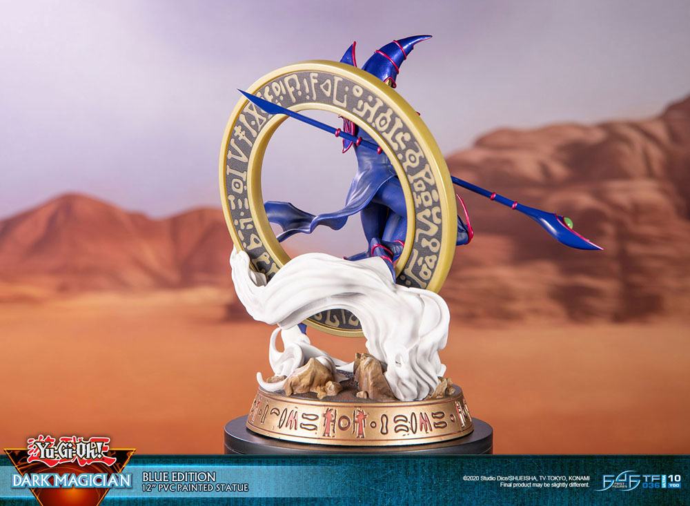 Yu-Gi-Oh! PVC Statue Dark Magician Blue Version 29 cm - MangaShop.ro