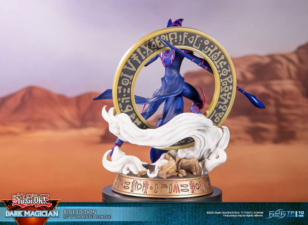 Yu-Gi-Oh! PVC Statue Dark Magician Blue Version 29 cm - MangaShop.ro