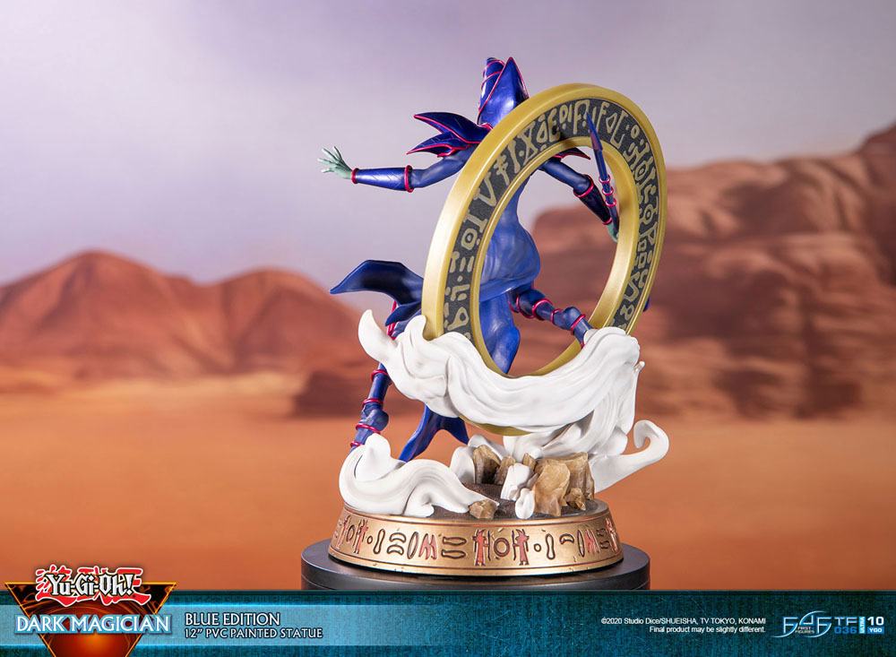 Yu-Gi-Oh! PVC Statue Dark Magician Blue Version 29 cm - MangaShop.ro