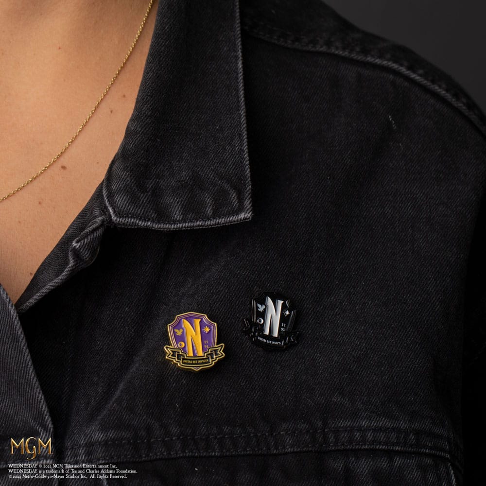Wednesday Pins 2-Pack Nevermore Academy - MangaShop.ro