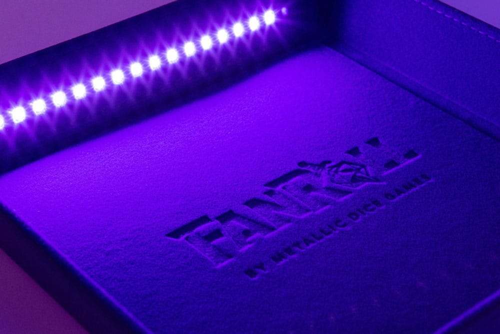 FanRoll Shadowlight Folding Blacklight Dice Tray Black - MangaShop.ro