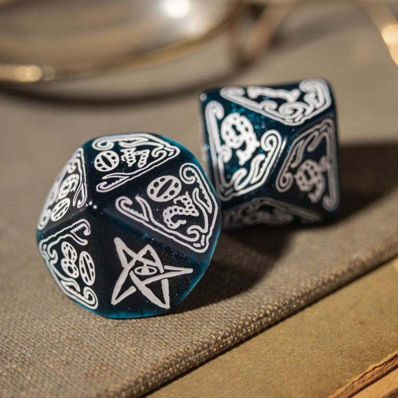 Call of Cthulhu Dice Set Abyssal & White (7) - MangaShop.ro