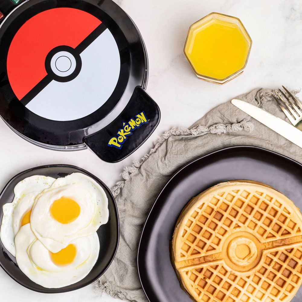 Pokemon Waffle Maker Pokeball - MangaShop.ro