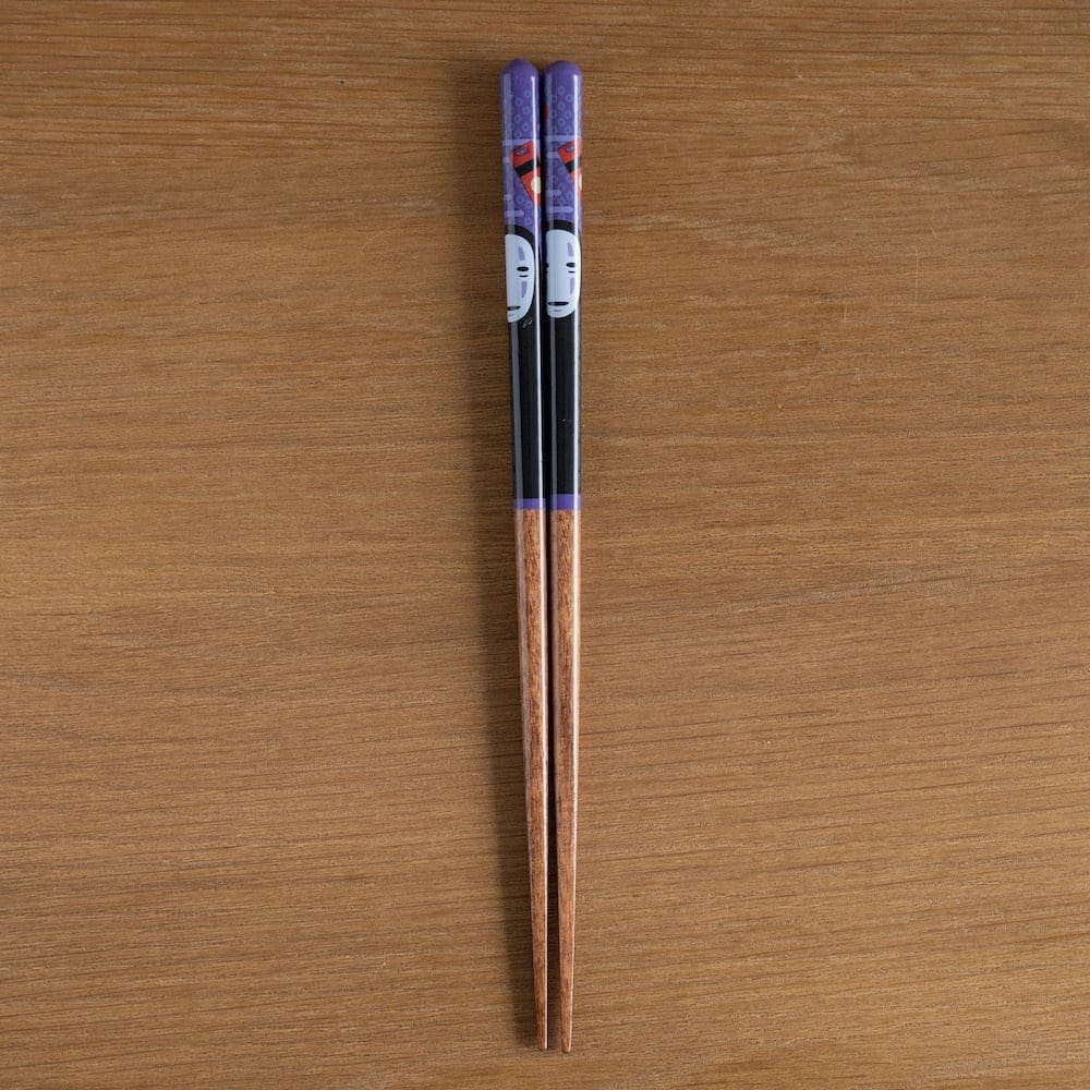Studio Ghibli lacquered Chopsticks sketches Spirited Away No Face & Lantern 21 cm - MangaShop.ro