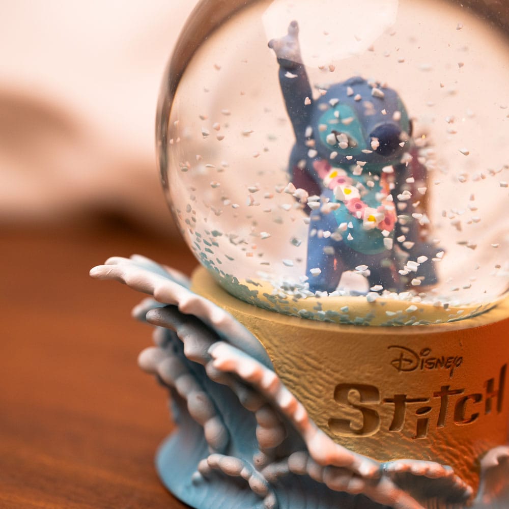 Stitch Snow Globe - MangaShop.ro