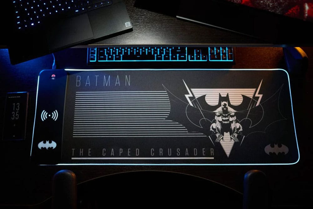 DC Comics Mousepad with Mobile Charger Batman - MangaShop.ro