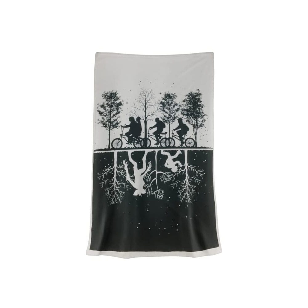 Stranger Things Throw Blanket Black & White 100 x 150 cm - MangaShop.ro