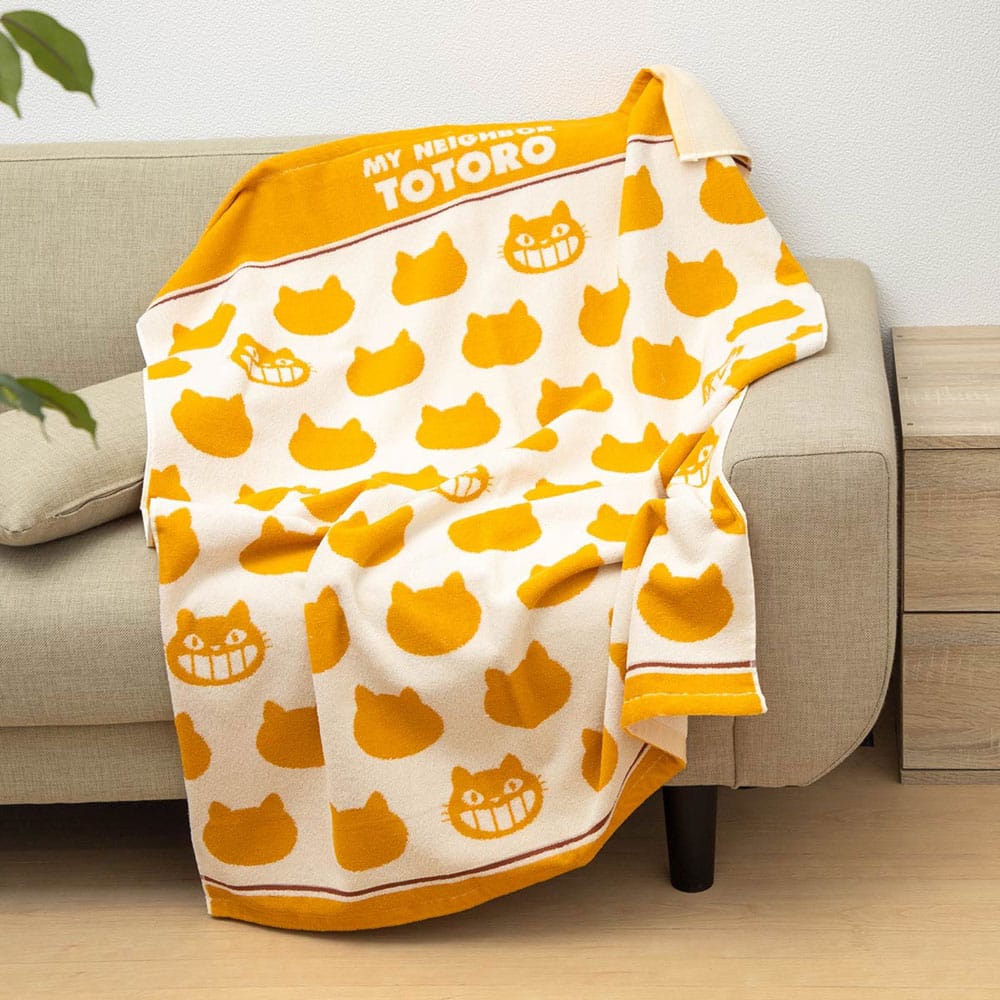 My Neighbor Totoro Fluffy blanket Catbus 85 x 115 cm - MangaShop.ro