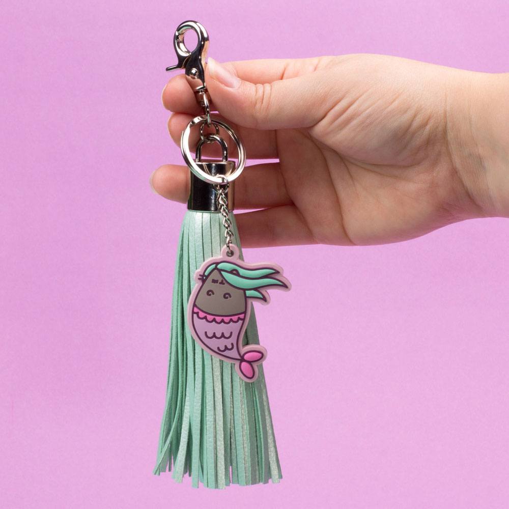Pusheen USB Charging Cable 3in1 with Keychain Tassel - MangaShop.ro
