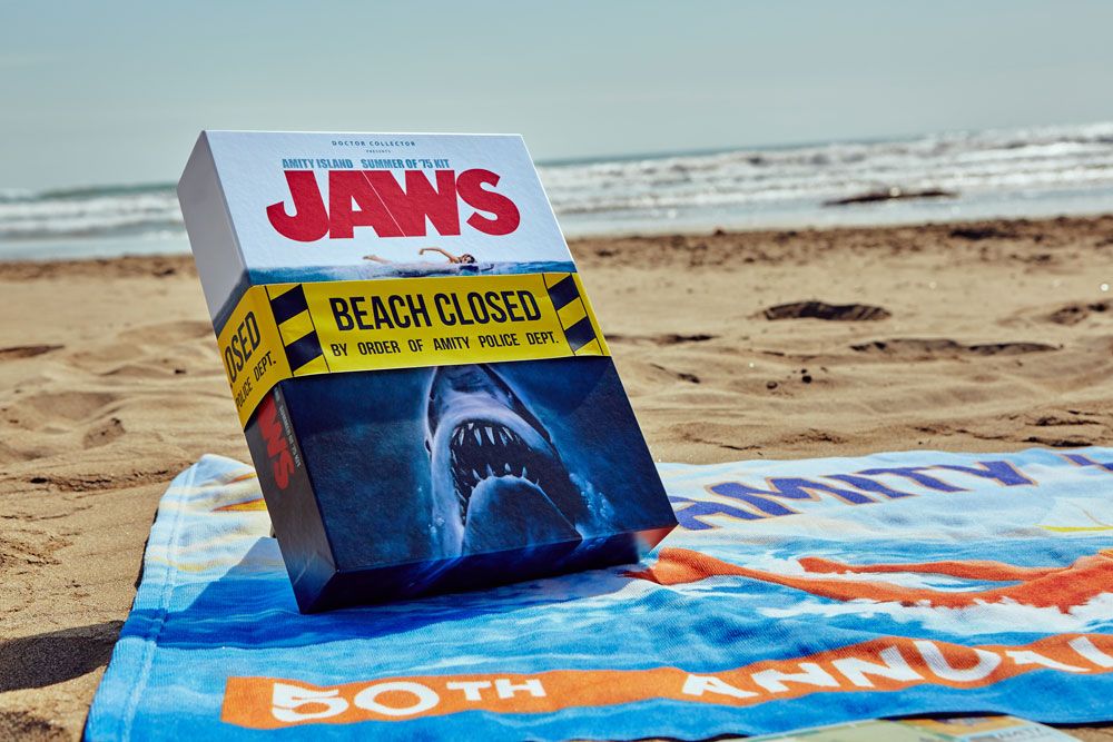 Jaws Kit Amity Island Summer of 75 - MangaShop.ro