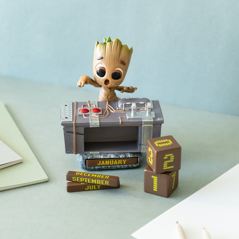 Marvel 3D Perpetual Calendar Groot Death Button 12 cm - MangaShop.ro