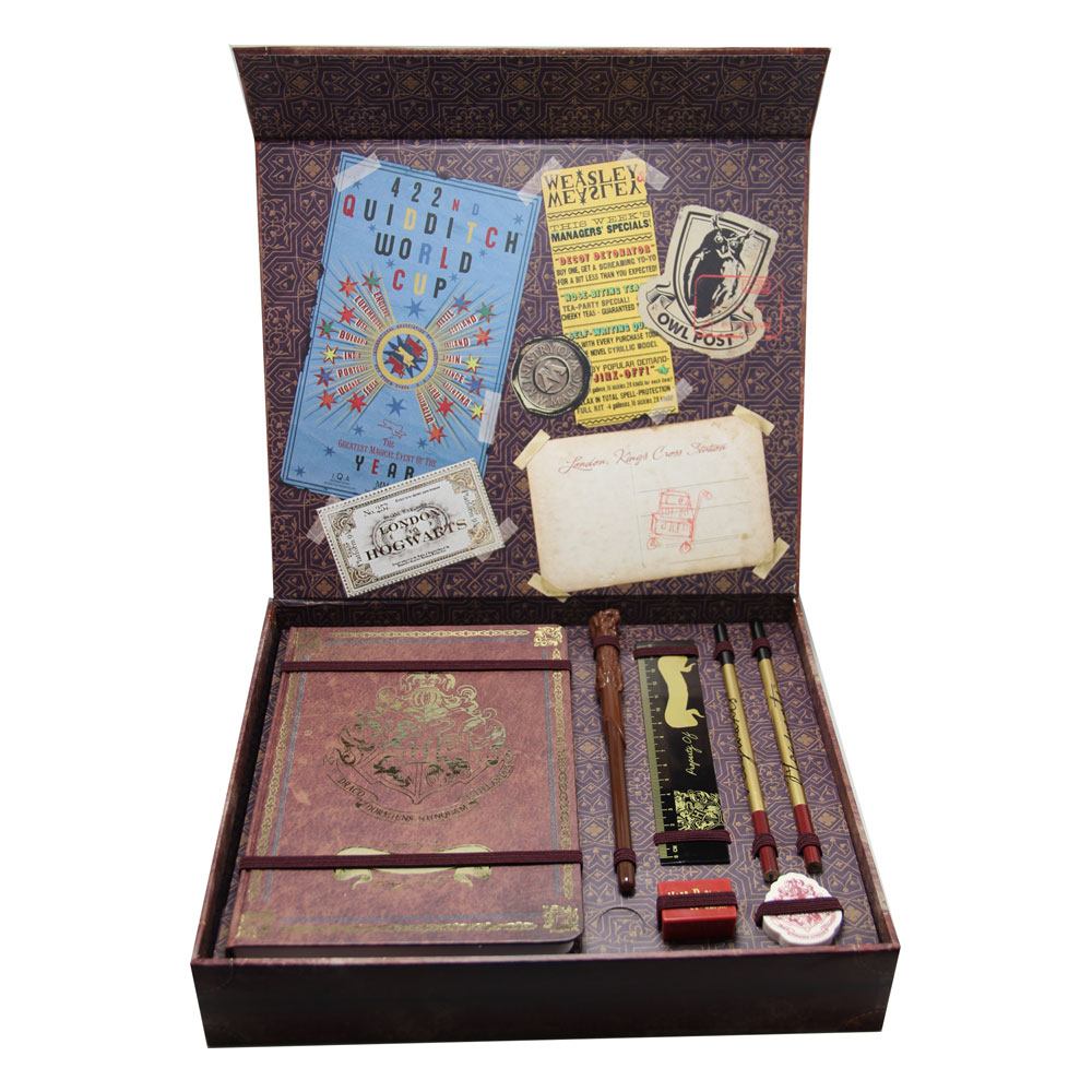 Harry Potter Hogwarts Keepsake Gift Set - MangaShop.ro