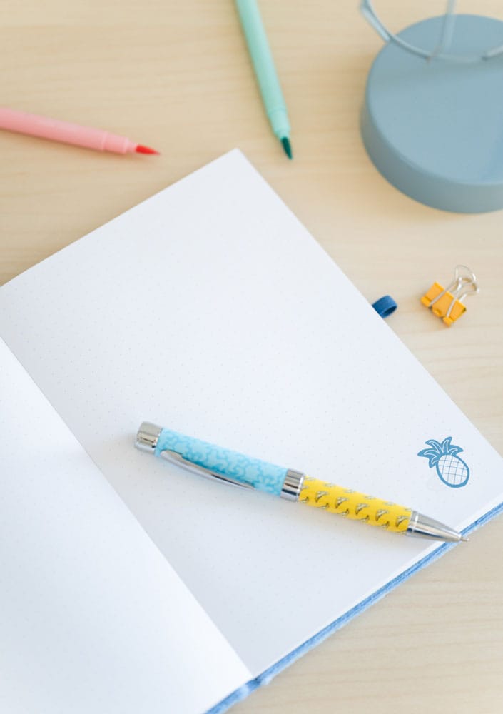 Stitch Premium Plush Notebook A5 with pen Tropical - MangaShop.ro