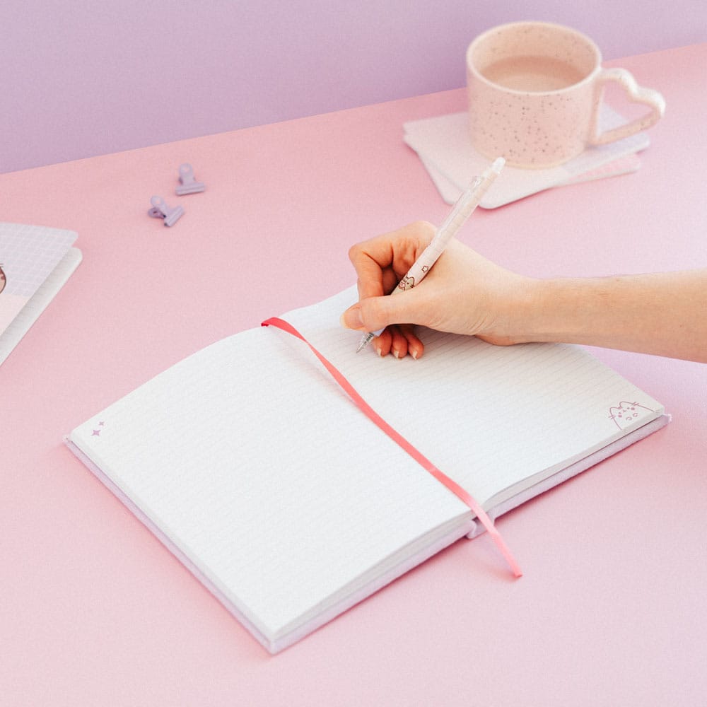 Pusheen Premium Plush Notebook A5 - MangaShop.ro