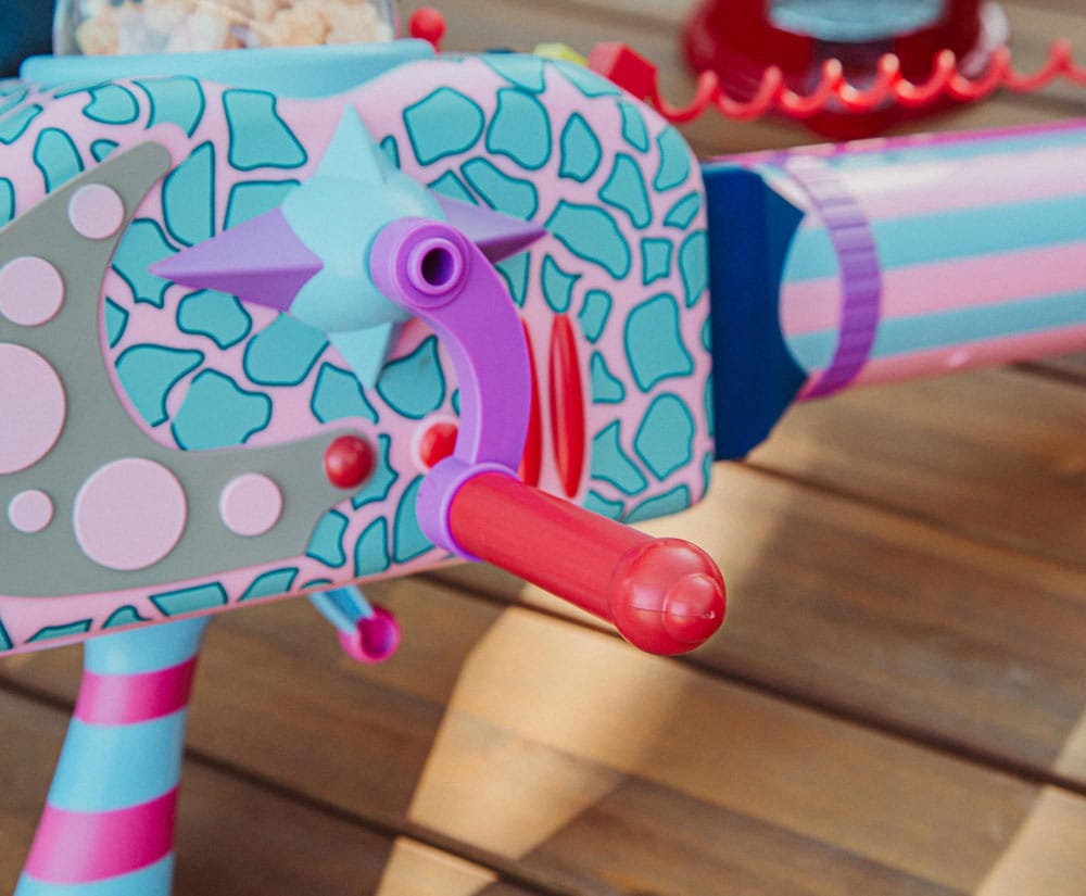 Killer Klowns from Outer Space Electronic Prop Replica 1/1 Popcorn Bazooka 61 cm - MangaShop.ro
