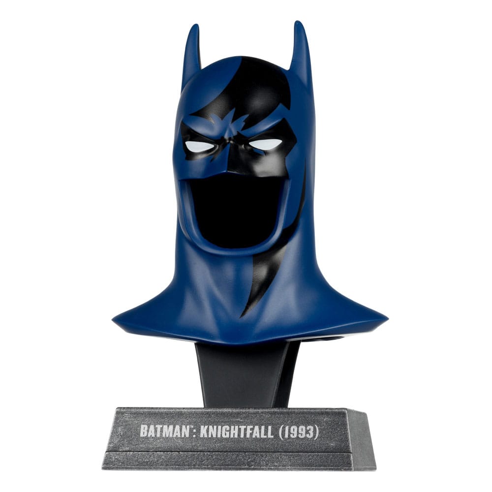 Batman: Knightfall DC Direct Mini Replica 1/3 Batman Cowl 19 cm - MangaShop.ro