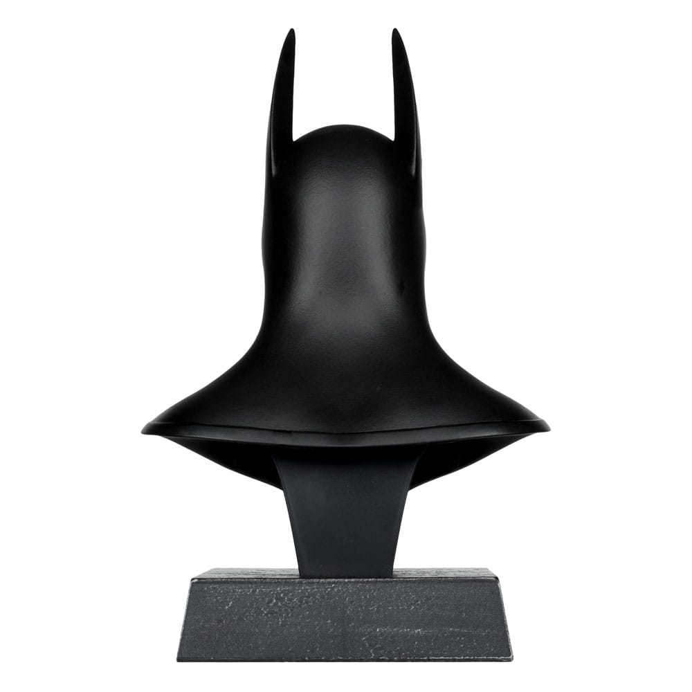 Batman: Arkham Asylum DC Direct Mini Replica 1/3 Batman Cowl 19 cm - MangaShop.ro
