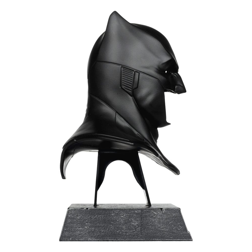 Batman DC Direct Mini Replica 1/3 Batman Cowl (Justice League Tactical Suit) 19 cm - MangaShop.ro