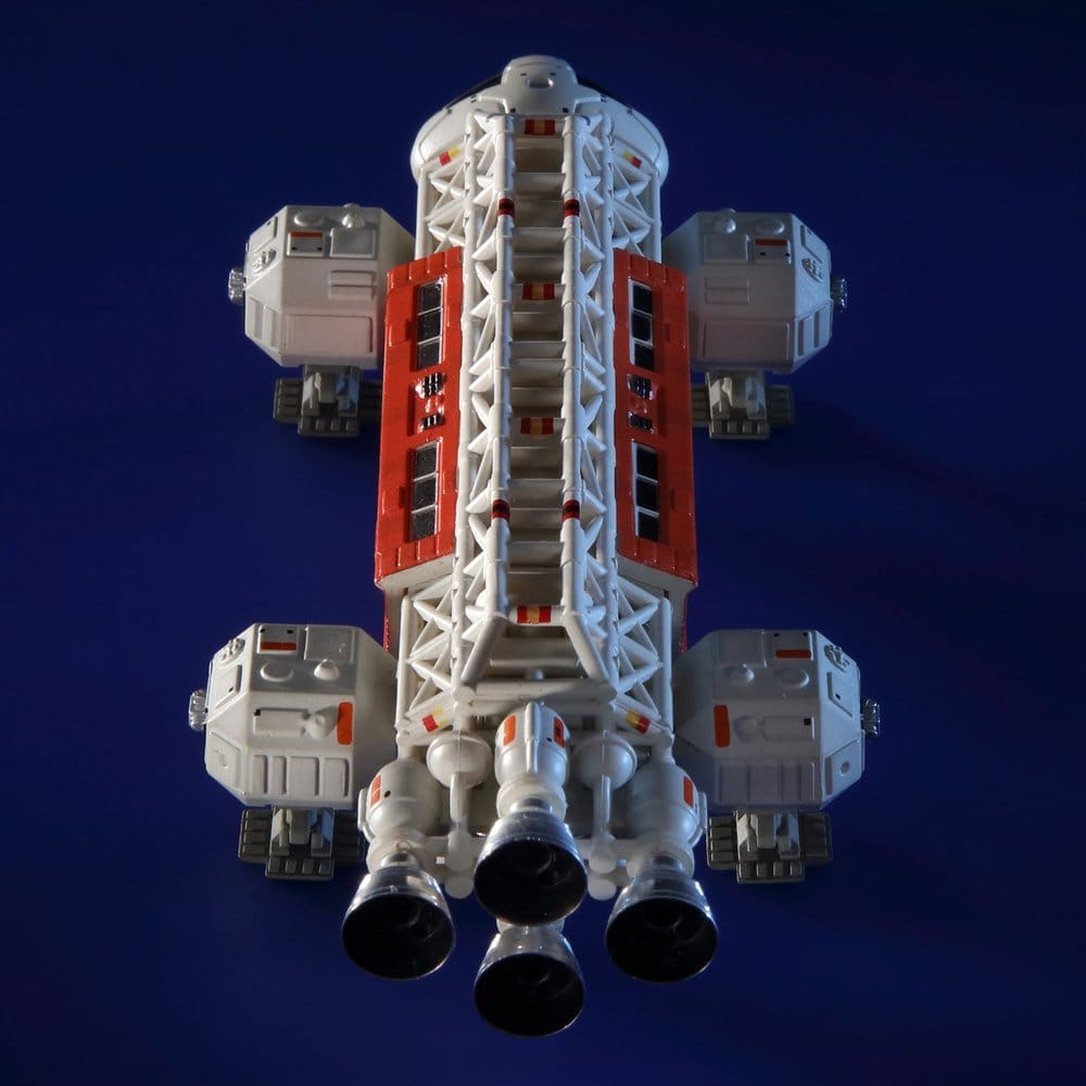 Space: 1999 Model Deluxe VIP Eagle (ALP5) 13 cm - MangaShop.ro