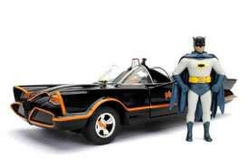 Batman Diecast Model 1/24 1966 Classic TV Series Batmobile with figure - MangaShop.ro