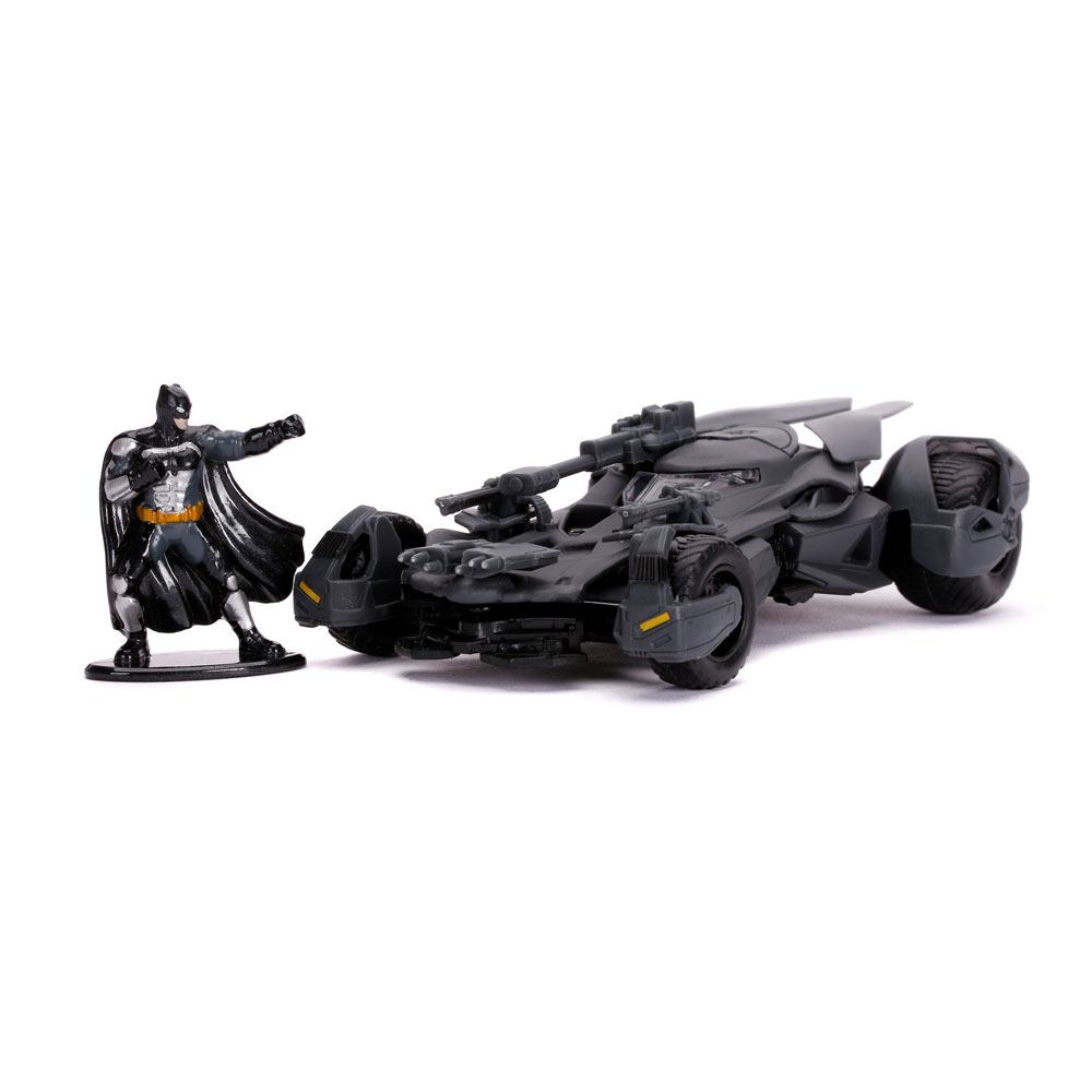 Justice League Hollywood Rides Diecast Model 1/32 Batmobile with Figure - MangaShop.ro